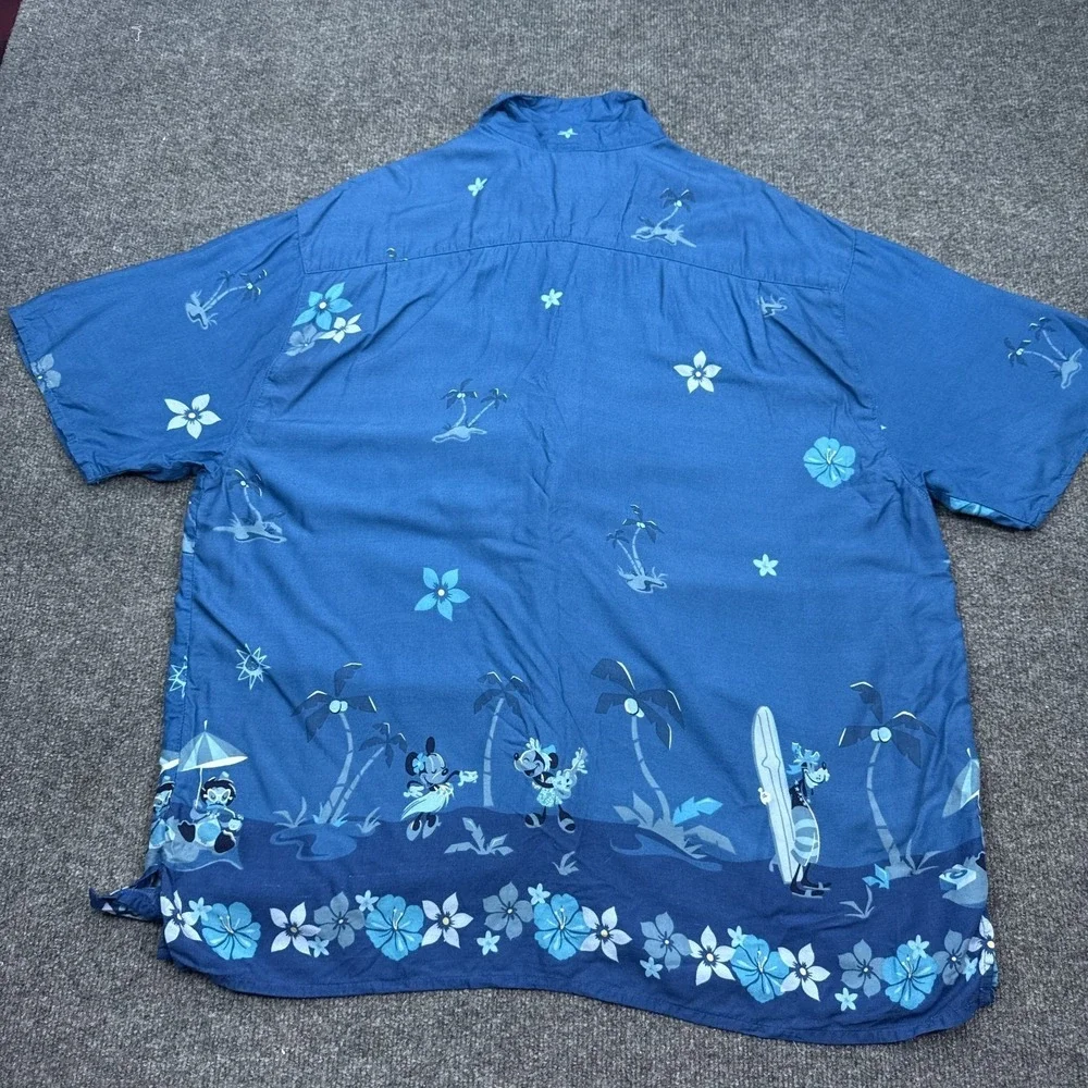 Disney Hawaiian Shirt Mens Size Large Blue AOP Button Up Donald Goofy‎ Minnie